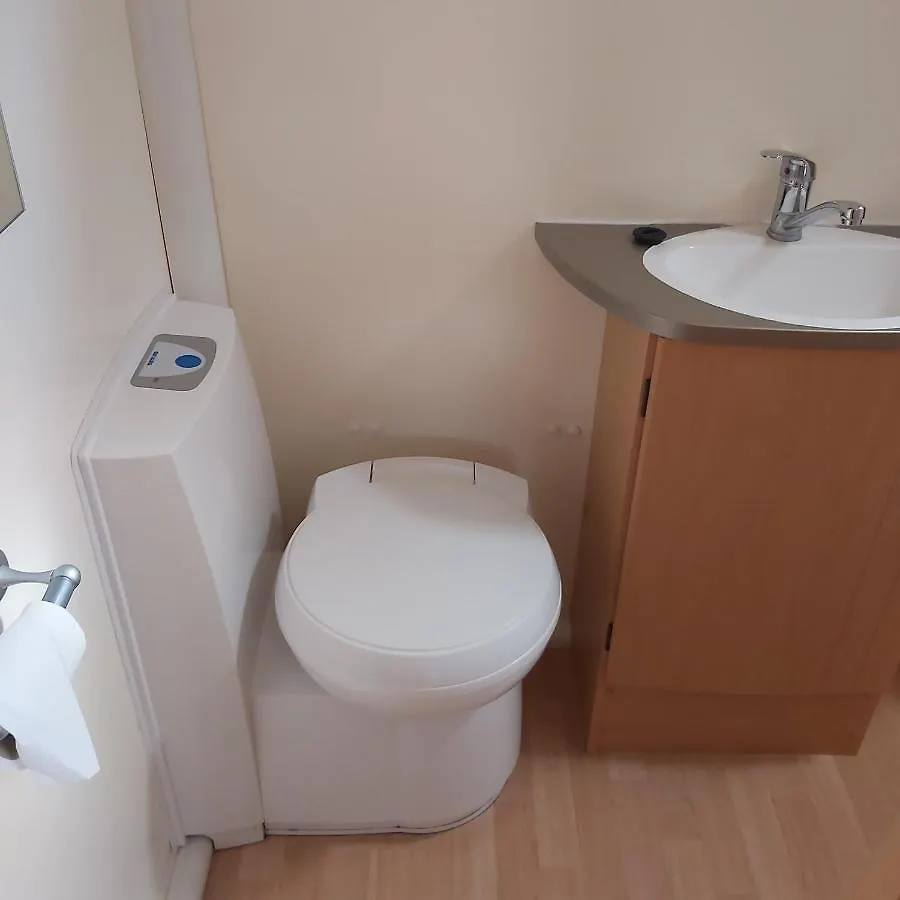 Hotel Caravane Les Fontenelles à Saligny-sur-Roudon Tente de luxe