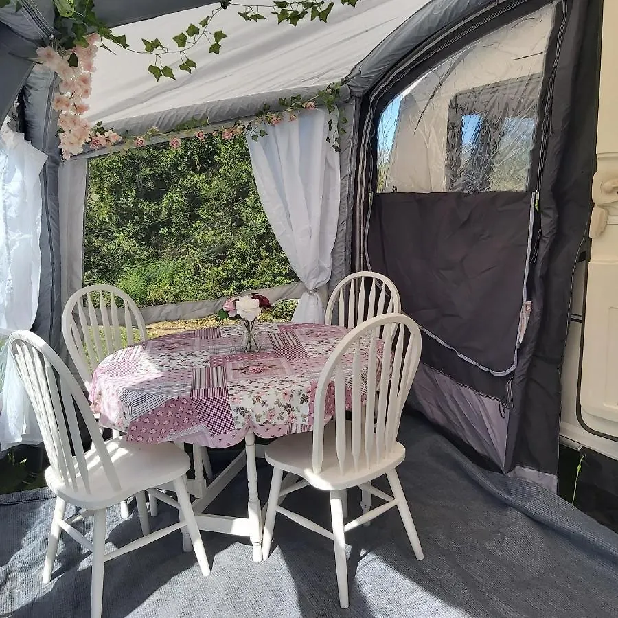 Caravane Les Fontenelles Hotel Saligny-sur-Roudon France